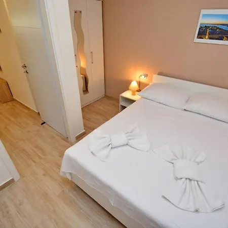 Apartment 2Br Premium, Fireplace & Parking Zadar