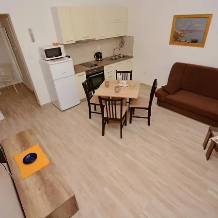 דירה 2br Premium, Fireplace & Parking