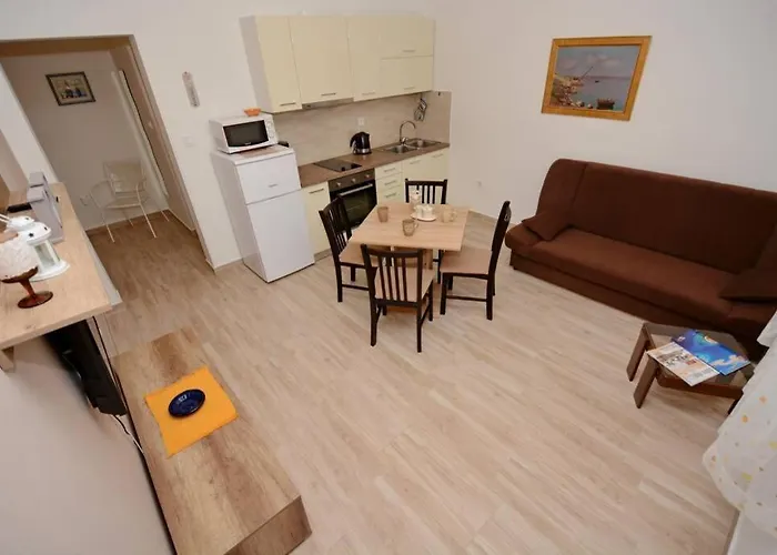 דירה 2br Premium, Fireplace & Parking