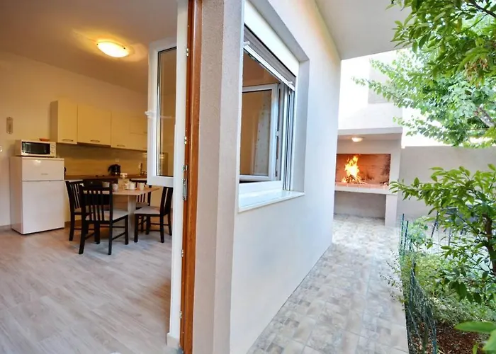 2Br Premium, Fireplace & Parking Zadar Апартаменты