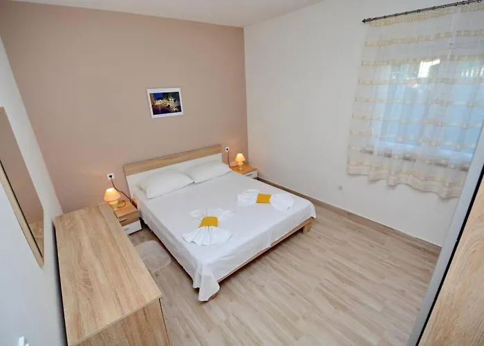 2Br Premium, Fireplace & Parking Zadar