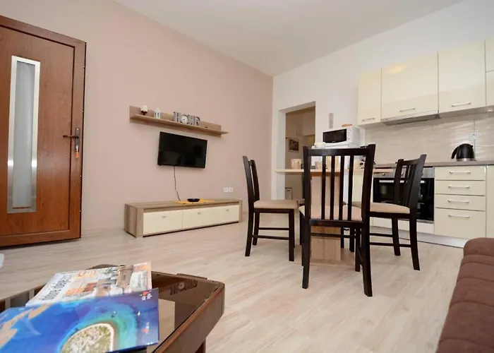2Br Premium, Fireplace & Parking Zadar Апартаменты *