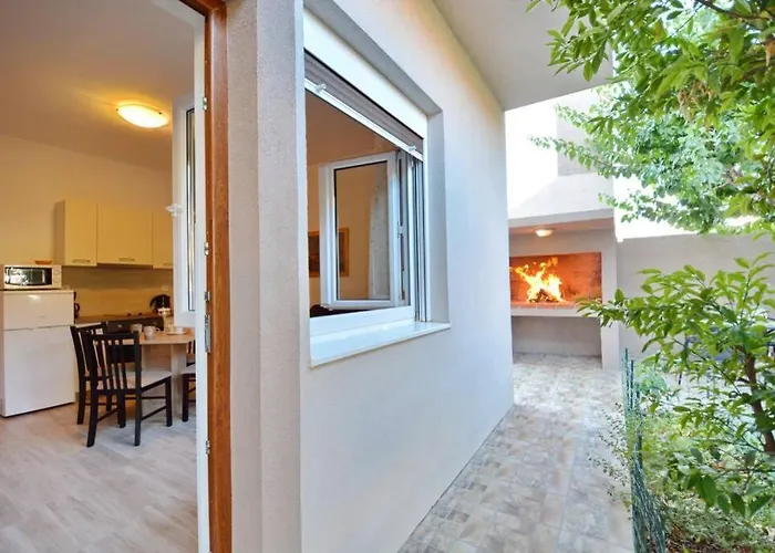 2Br Premium, Fireplace & Parking Zadar Апартаменты